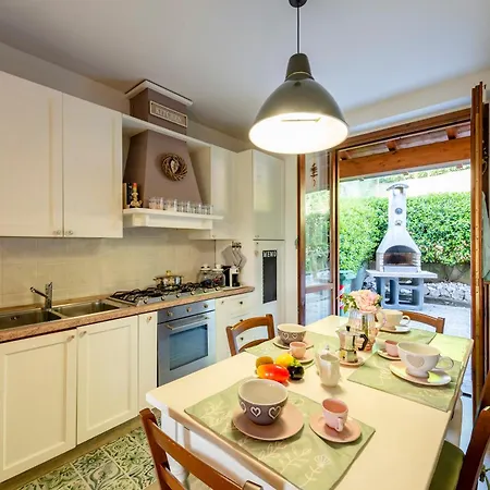 Homesweethome Lake-View Villetta A Schiera With Garden - Happy Rentals Casa vacanze *