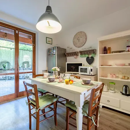 Homesweethome Lake-View Villetta A Schiera With Garden - Happy Rentals Casa vacanze Besozzo
