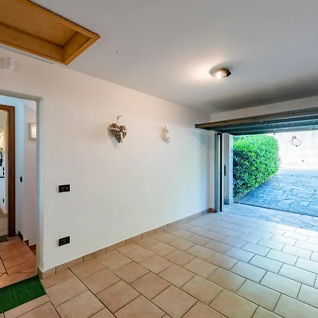 Homesweethome Lake-View Villetta A Schiera With Garden - Happy Rentals Besozzo