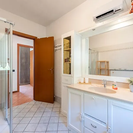 Homesweethome Lake-View Villetta A Schiera With Garden - Happy Rentals