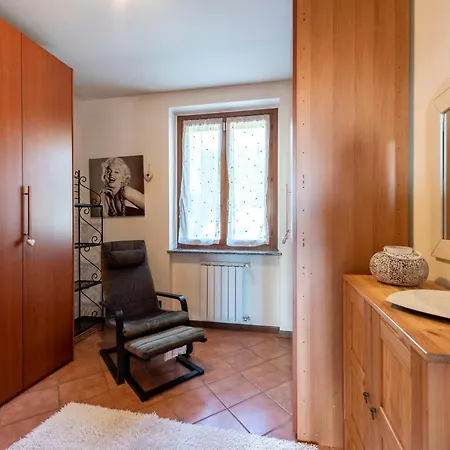 Homesweethome Lake-View Villetta A Schiera With Garden - Happy Rentals * Besozzo