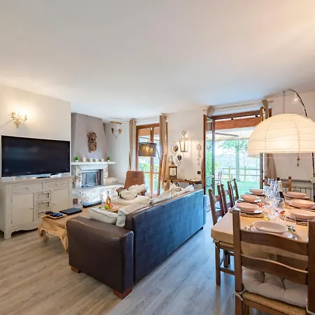 Homesweethome Lake-View Villetta A Schiera With Garden - Happy Rentals *
