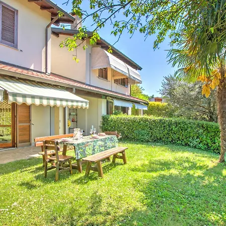 Homesweethome Lake-View Villetta A Schiera With Garden - Happy Rentals *