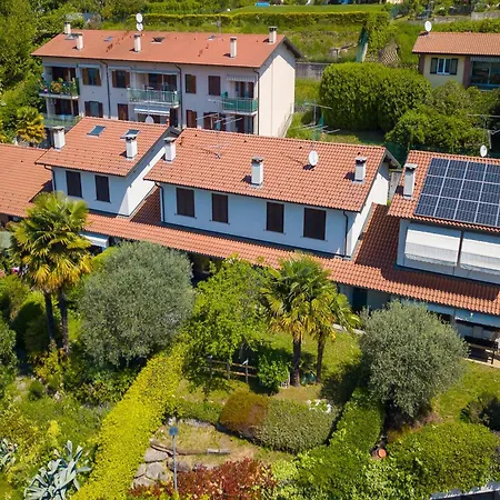 Homesweethome Lake-View Villetta A Schiera With Garden - Happy Rentals Casa vacanze