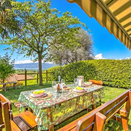 Casa vacanze Homesweethome Lake-View Villetta A Schiera With Garden - Happy Rentals Besozzo