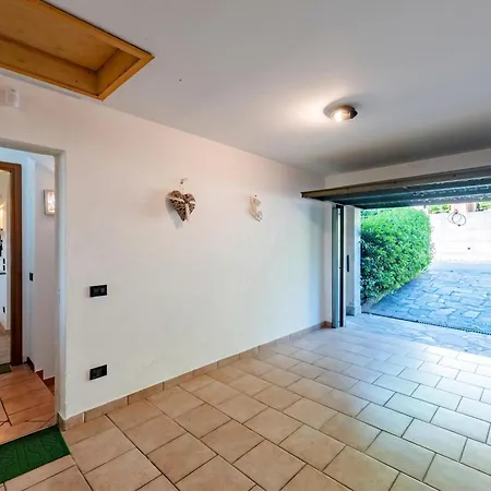 Homesweethome Lake-View Villetta A Schiera With Garden - Happy Rentals *