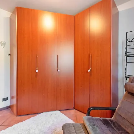 Homesweethome Lake-View Villetta A Schiera With Garden - Happy Rentals Casa vacanze Besozzo