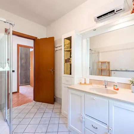 Homesweethome Lake-View Villetta A Schiera With Garden - Happy Rentals Besozzo